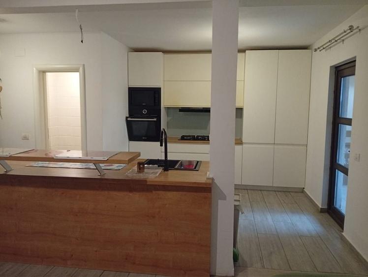 Casă cu 3 camere cu Teren 239 Mp în Tunari