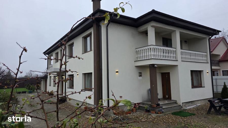 Casă cu 6 camere cu Teren 960 Mp în Câmpineanca