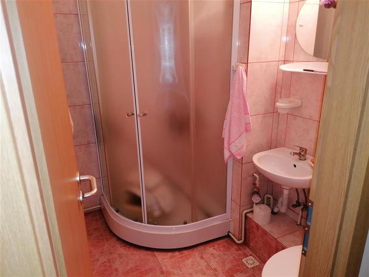 Apartament cu 3 camere decomandat în Olimpia-Stadion