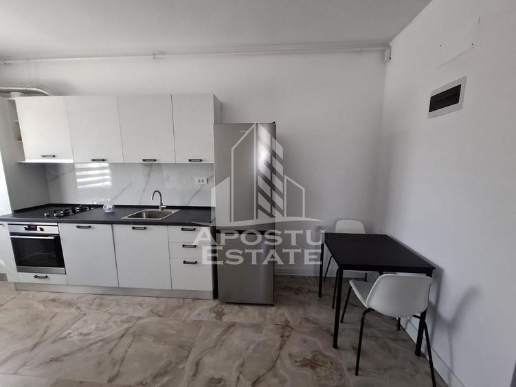 Apartament cu 2 camere semidecomandat în Torontalului