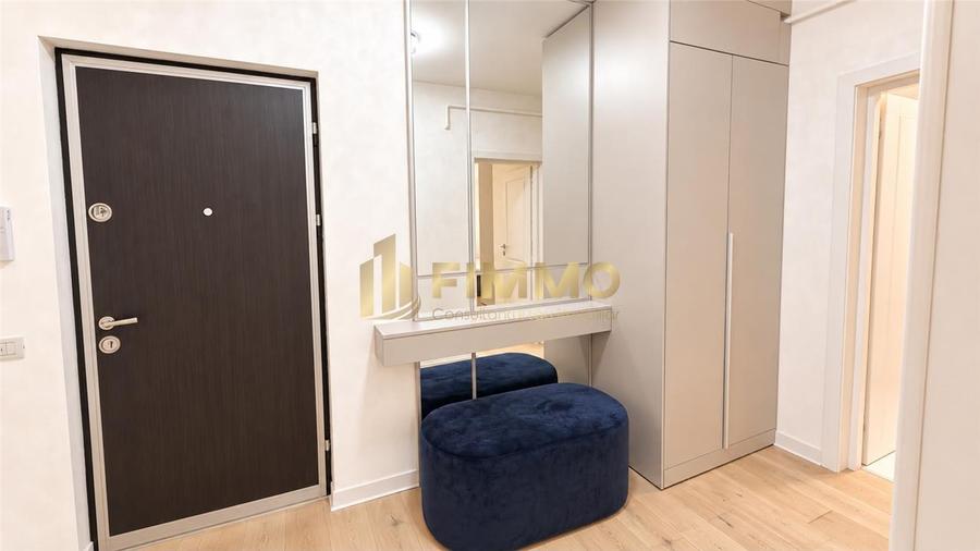 Apartament cu 3 camere semidecomandat, mobilat în Central