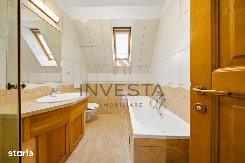Apartament cu 4 camere semidecomandat în Central