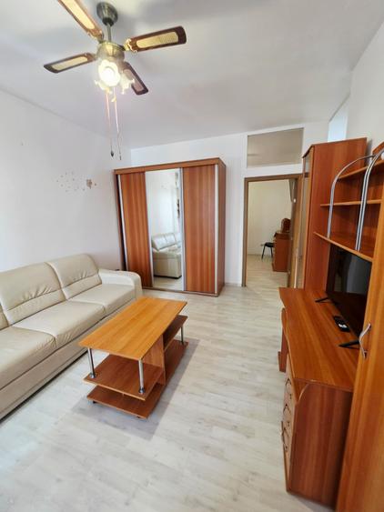 Apartament cu 2 camere semidecomandat în Vest