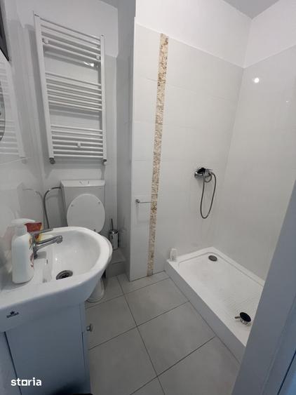 Apartament cu 5 camere în Vitan