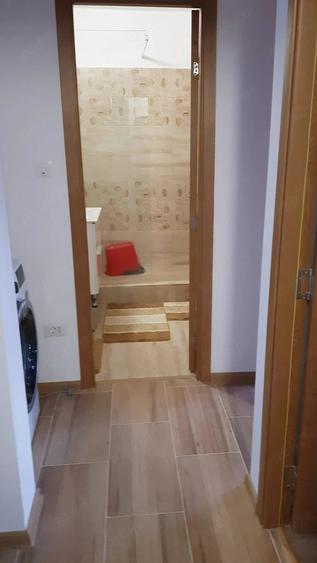 Apartament cu 4 camere decomandat în Baza 3