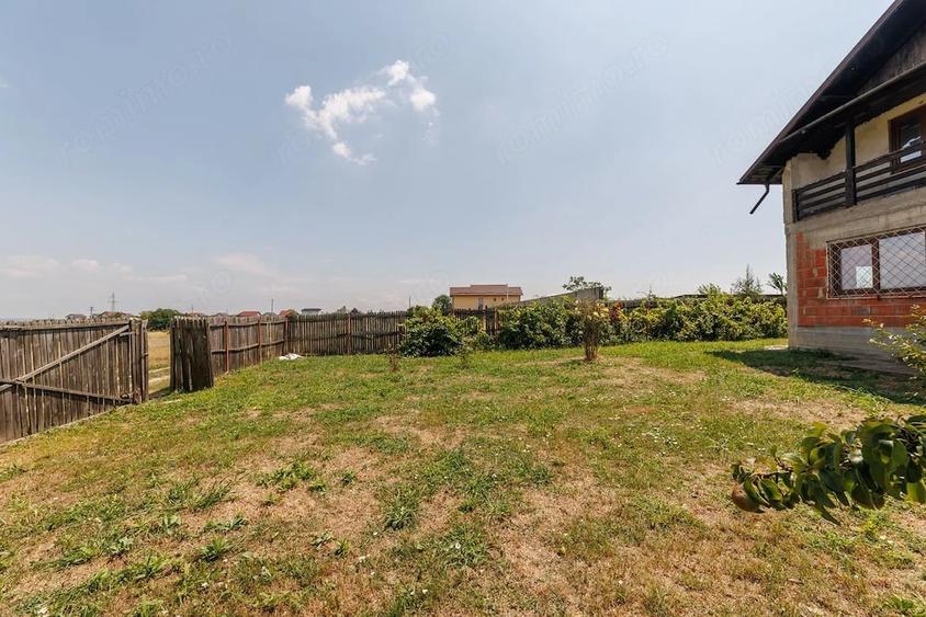 Casă cu 6 camere cu Teren 705 Mp în Central