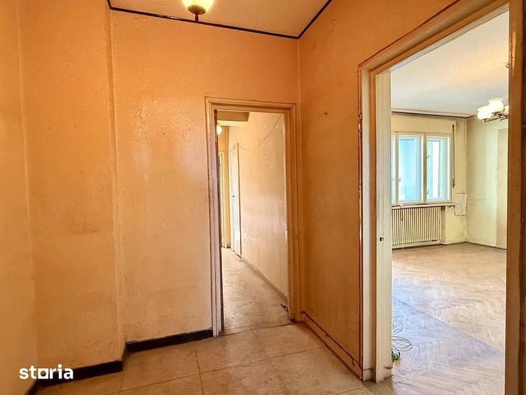 Apartament cu 3 camere decomandat în Central