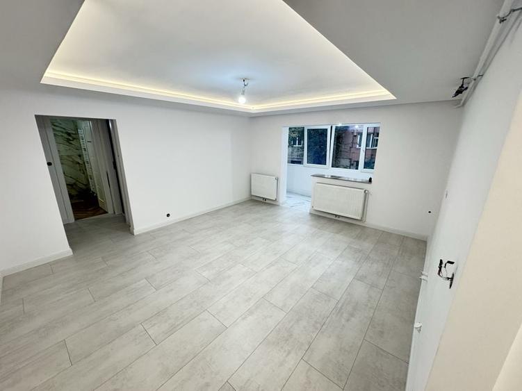 Apartament cu 2 camere decomandat în Micro 16