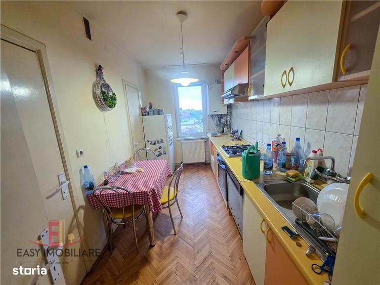 Apartament cu 4 camere în Lefaia
