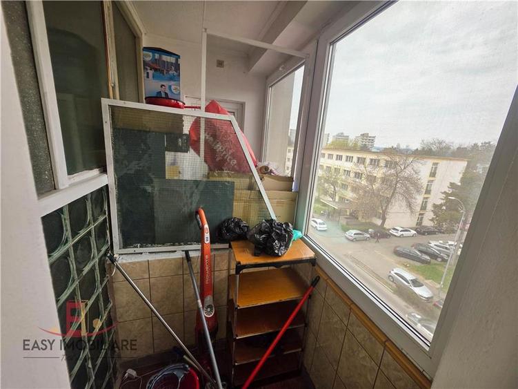 Apartament cu 2 camere semidecomandat în Cornișa