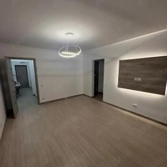 Apartament cu 2 camere decomandat în Drumul Taberei
