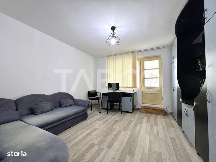 Apartament cu 3 camere de vanzare in Gheorgheni langa Piata Mercur - 1