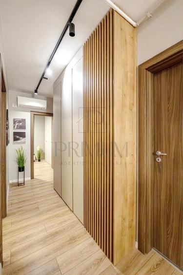 Apartament cu 3 camere decomandat în Torontalului