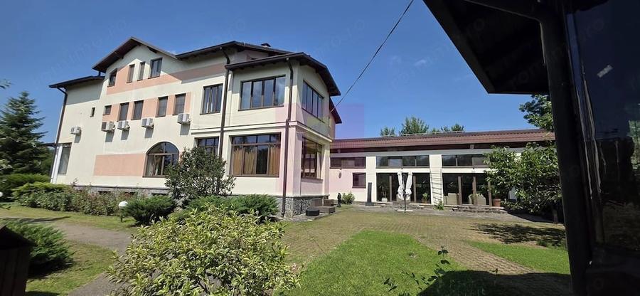 Spațiu comercial, de 1,200 mp, în Cornu