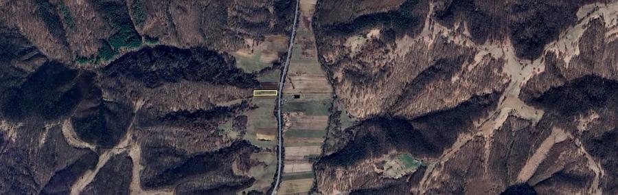 Teren de 3000 mp, în Ezeriș