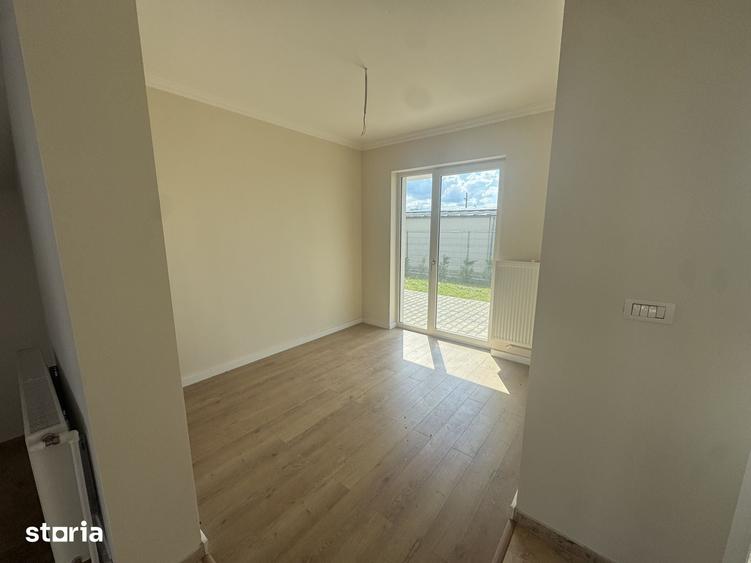 Casă cu 4 camere cu Teren 30 Mp în Giroc