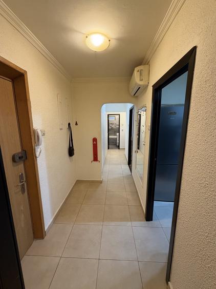 Apartament cu 3 camere decomandat, mobilat în Drumul Taberei
