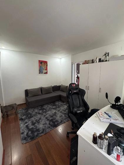 Apartament cu 2 camere semidecomandat, mobilat în Central