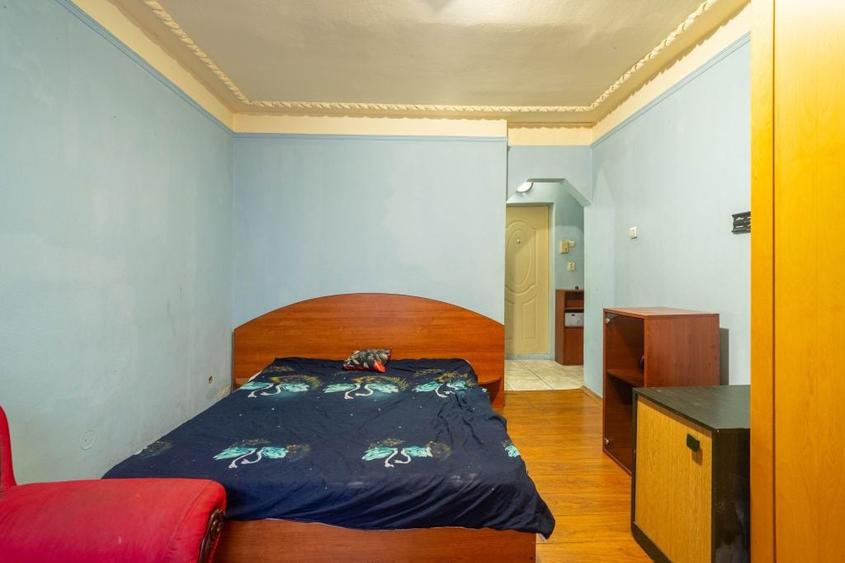 Garsonieră decomandată în UTA