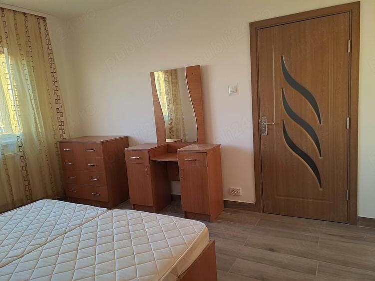 Apartament cu 3 camere semidecomandat în Șagului
