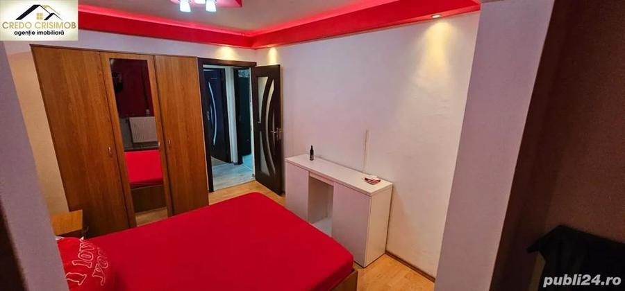 Apartament cu 4 camere semidecomandat în Micro II