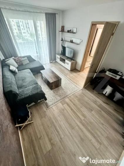 Apartament cu 2 camere decomandat în Tractorul