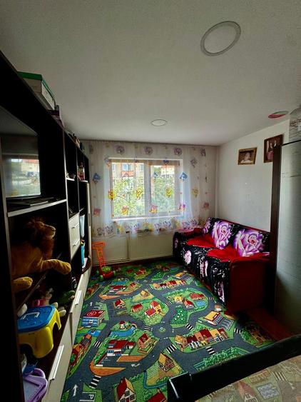 Apartament cu 2 camere semidecomandat în Micro 15