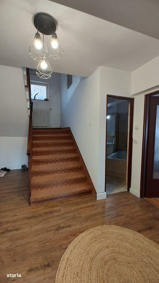 Apartament cu 4 camere în Central