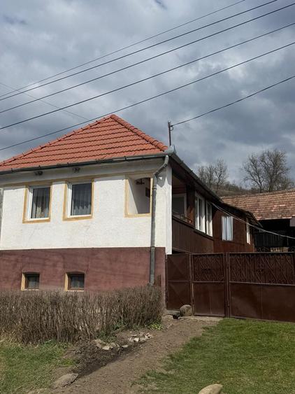 Casă cu 3 camere în Vețca