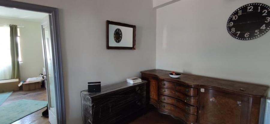 Apartament cu 4 camere nedecomandat, mobilat în Dacia