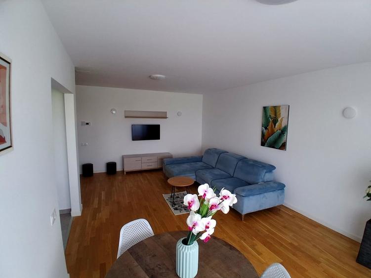Apartament cu 2 camere decomandat în Străulești