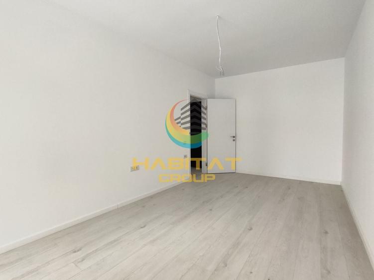 Apartament cu 3 camere semidecomandat în Berceni