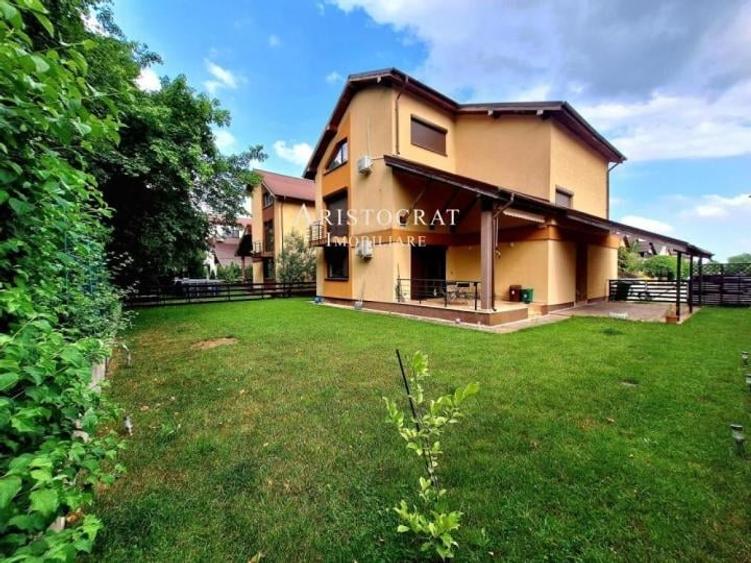 Casă cu 7 camere cu Teren 500 Mp în Corbeanca