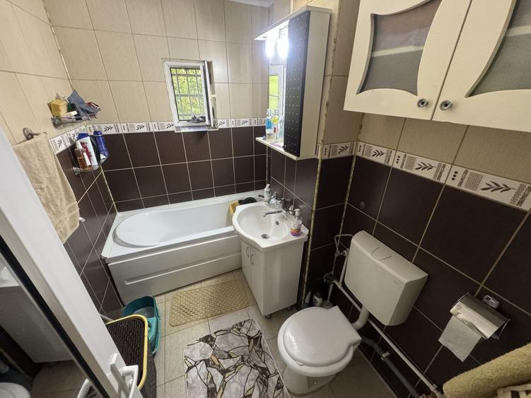 Apartament cu 3 camere decomandat, mobilat în Inel II