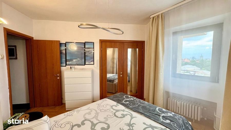 Apartament cu 3 camere decomandat, mobilat în Victoriei
