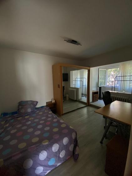 Apartament cu 3 camere decomandat în Militari