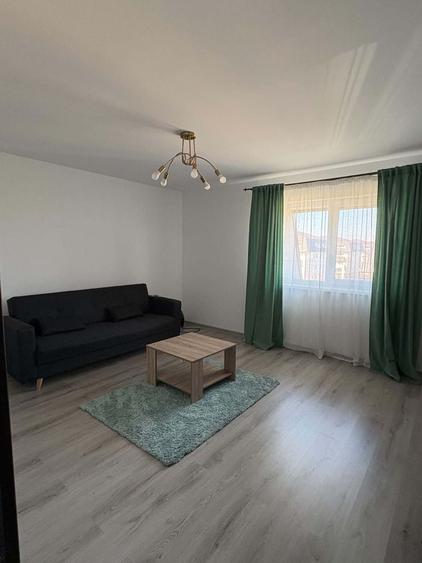De vanzare apartament 2 camere decomandat - 1