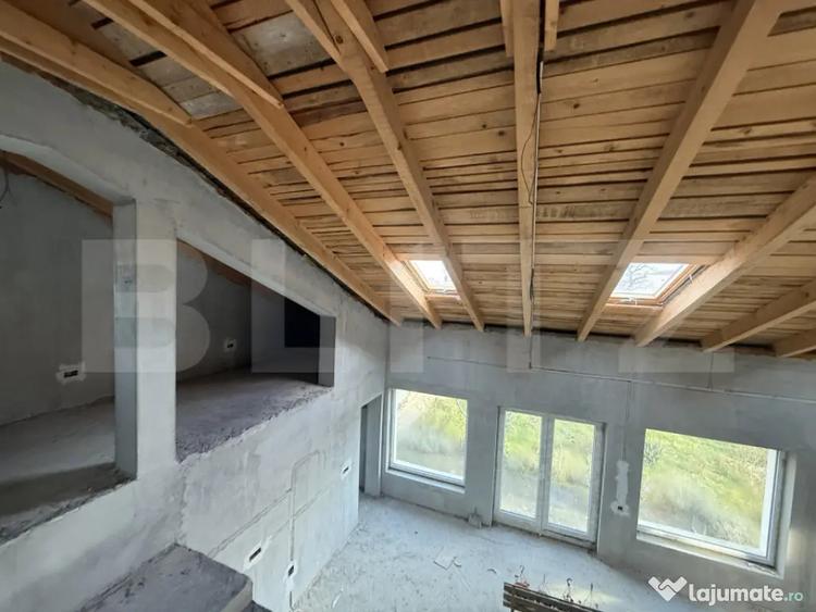 Casă cu 7 camere cu Teren 1676 Mp în Lupeni