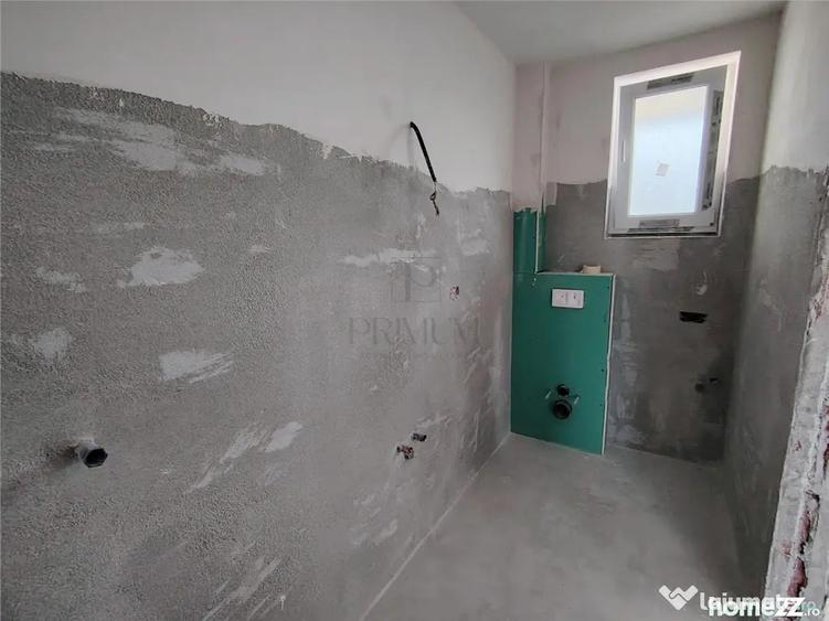 Casă cu 4 camere cu Teren 300 Mp în Moșnița Veche
