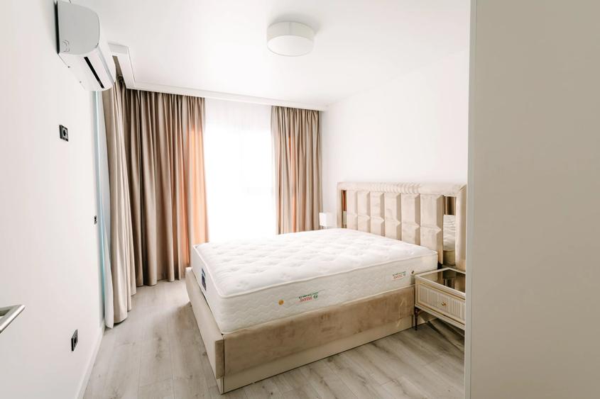 Apartament cu 3 camere semidecomandat, mobilat în Zorilor