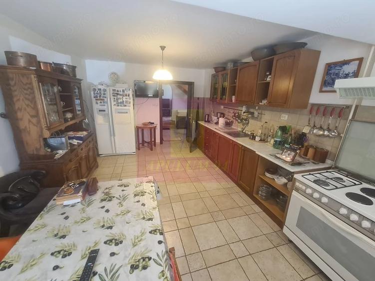 Casă cu 6 camere cu Teren 2066 Mp în Breaza