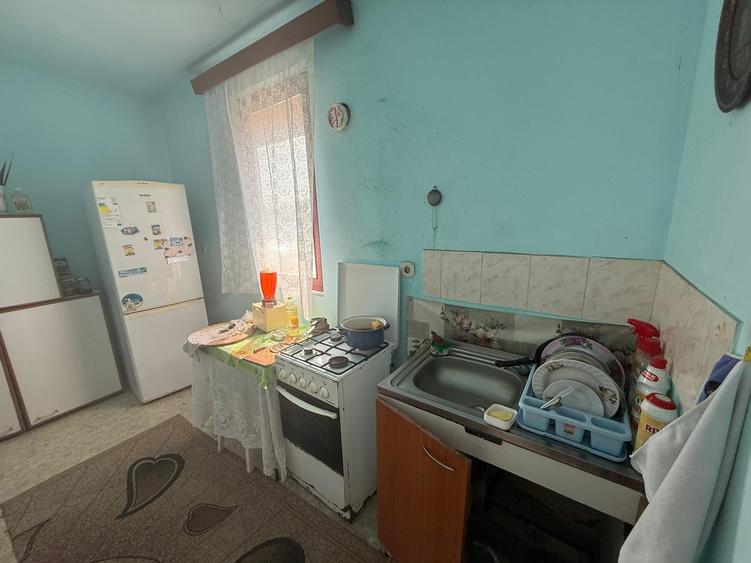 Casă cu 3 camere cu Teren 2200 Mp în Cruceni