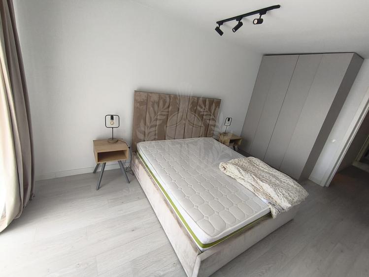 Apartament cu 2 camere decomandat, mobilat în B-dul București