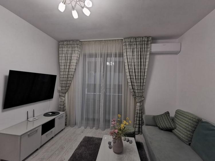 Apartament cu 2 camere decomandat, mobilat în Mamaia