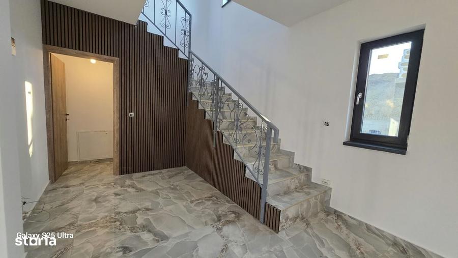 Casă cu 3 camere cu Teren 380 Mp în Bârnova
