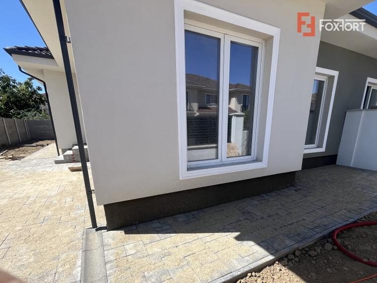 Duplex cu 4 camere cu Canalizare în Moșnița Nouă