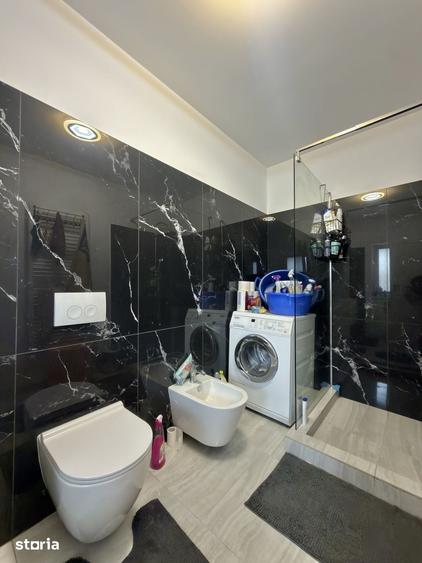 Casă cu 5 camere cu Teren 300 Mp în Sânmihaiu Român