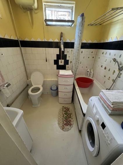Casă cu 4 camere cu Teren 100 Mp în Caragiale
