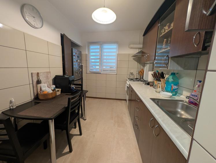 Apartament cu 2 camere decomandat în Drumul Taberei