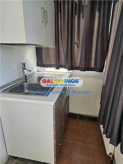 Apartament cu 2 camere decomandat, mobilat în Micro 12